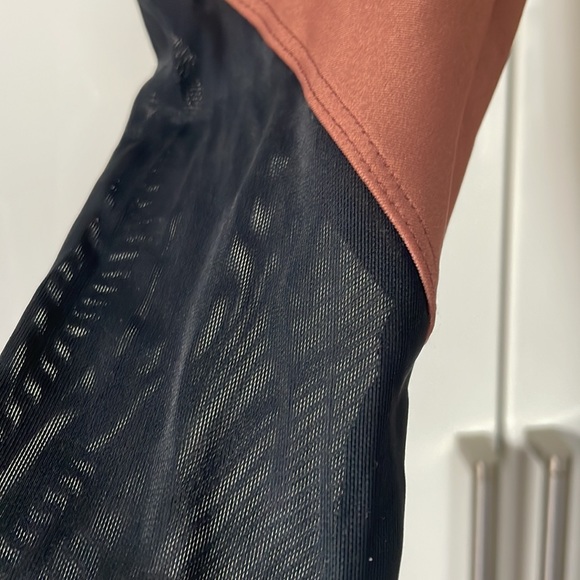 Koral Lustrous Leggings with Mesh Details in Bronze/Black Size-Small NWOT - Picture 3 of 5